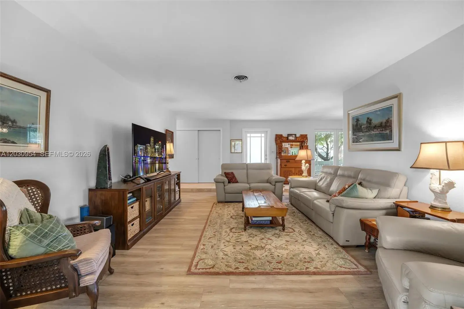 10421 SW 107th St, Miami FL 33176