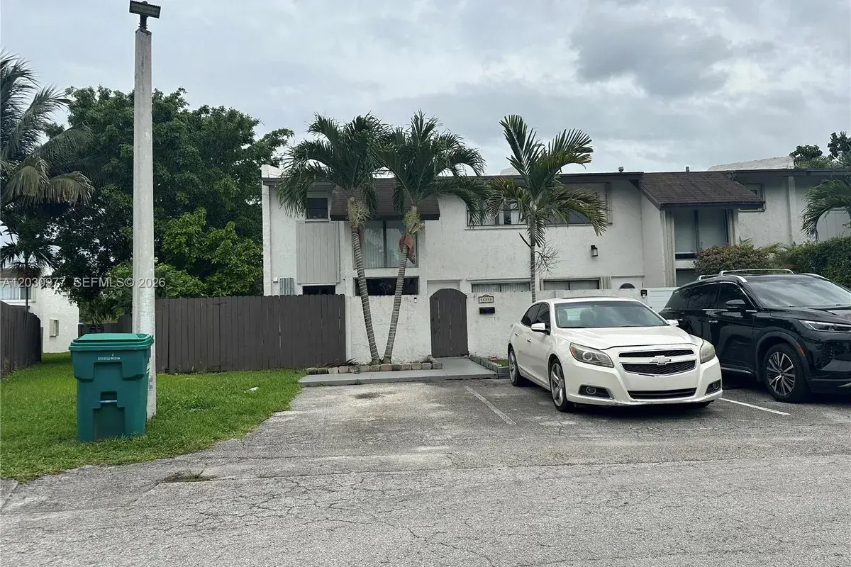 11358 SW 68th Ter, Miami FL 33173