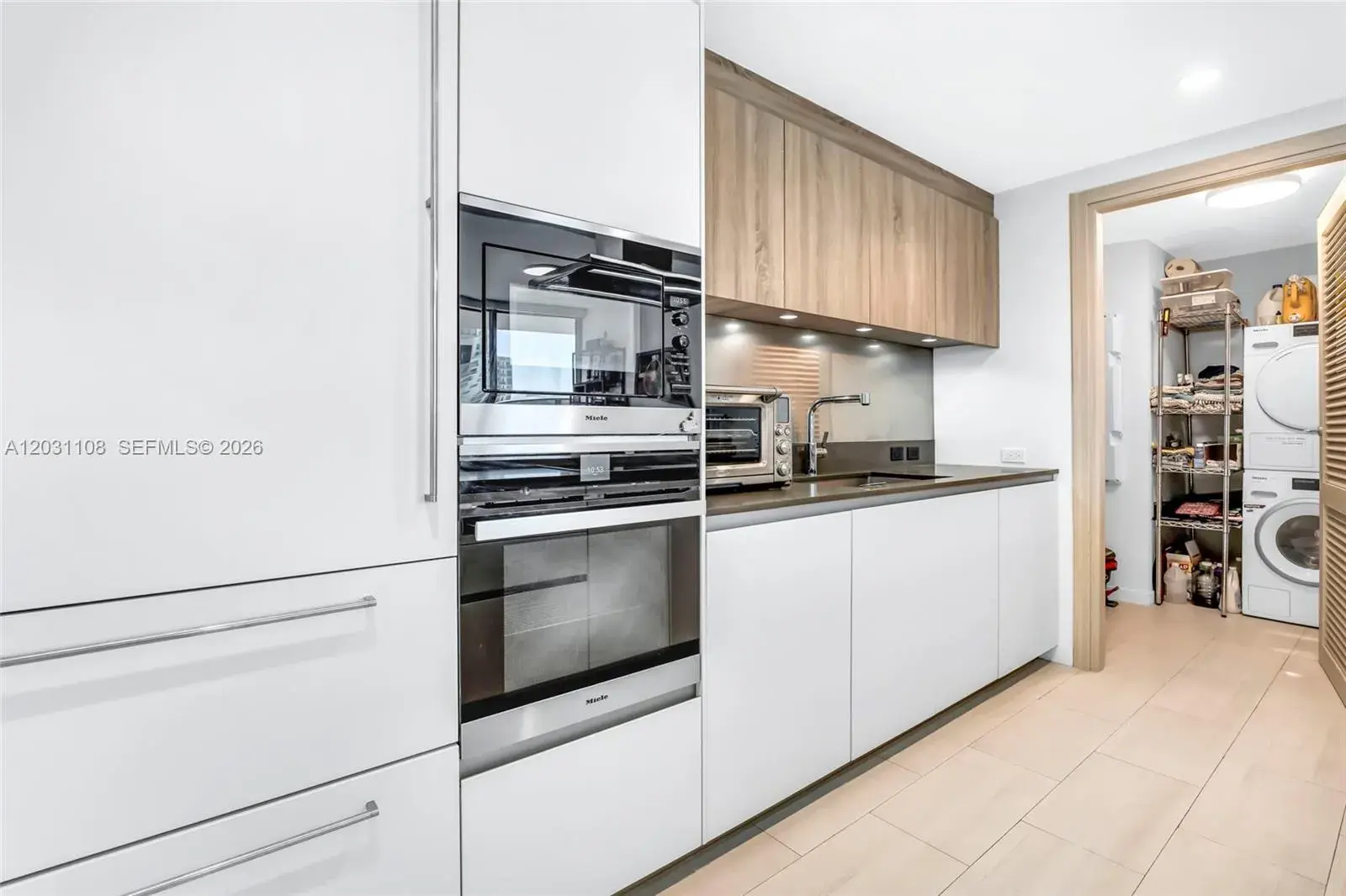 1000 Brickell Plz # 4609, Miami FL 33131
