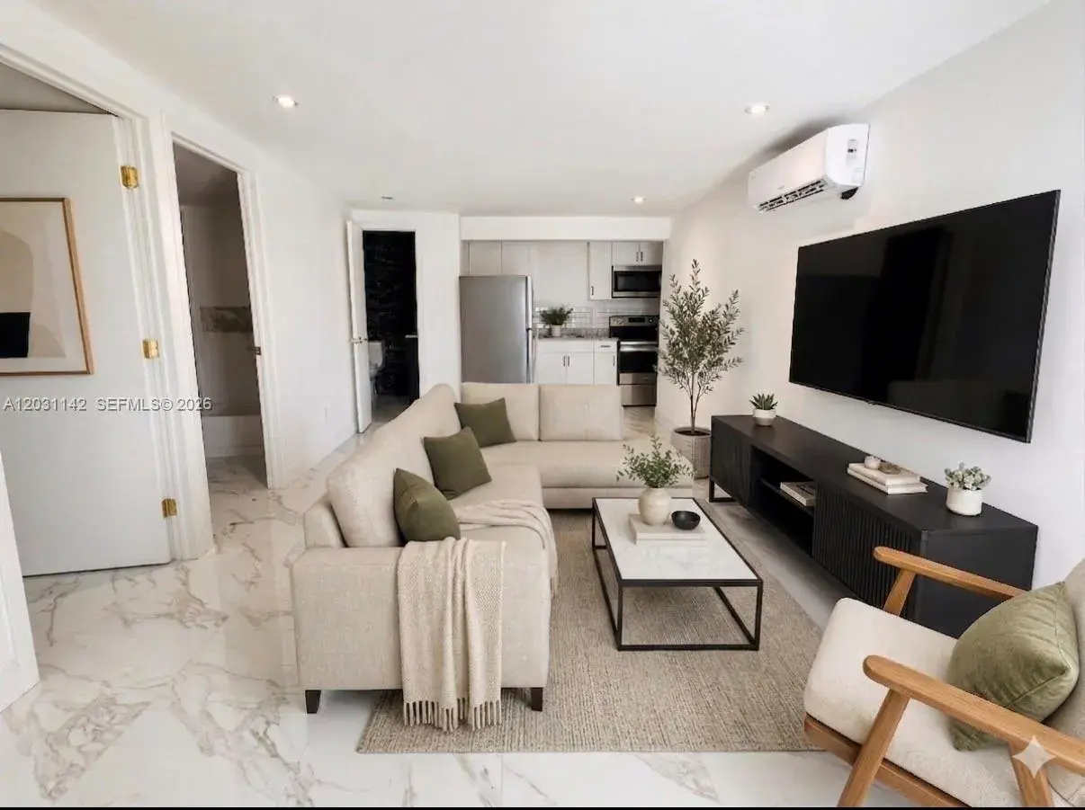 2 bedroom 1 bath Residential Lease for rent at 201 Calle Grande Dr # 1, Hollywood FL 33021