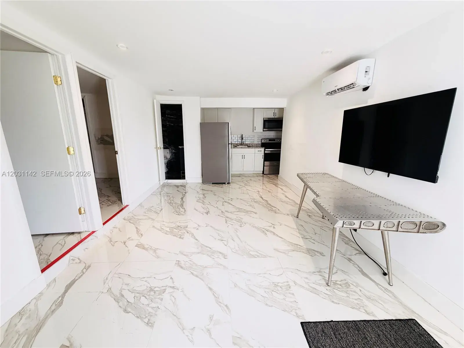 201 Calle Grande Dr # 1, Hollywood FL 33021
