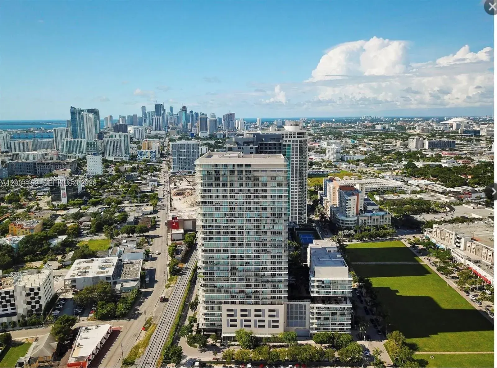 1 bedroom 1 bath Residential for sale at 3451 NE 1st Ave # M0906, Miami FL 33137