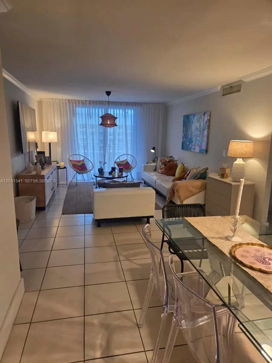5555 Collins Ave # 16W, Miami Beach FL 33140