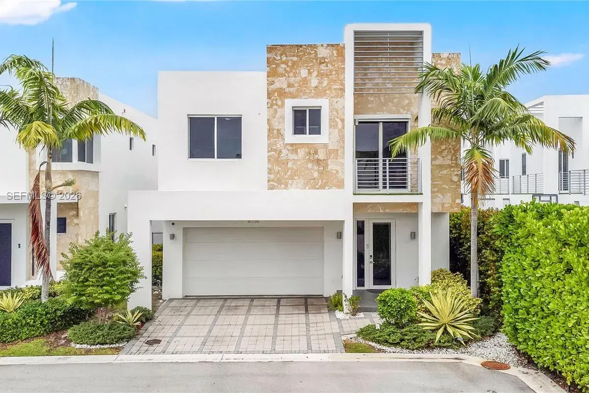 6750 NW 103rd Ave, Doral FL 33178