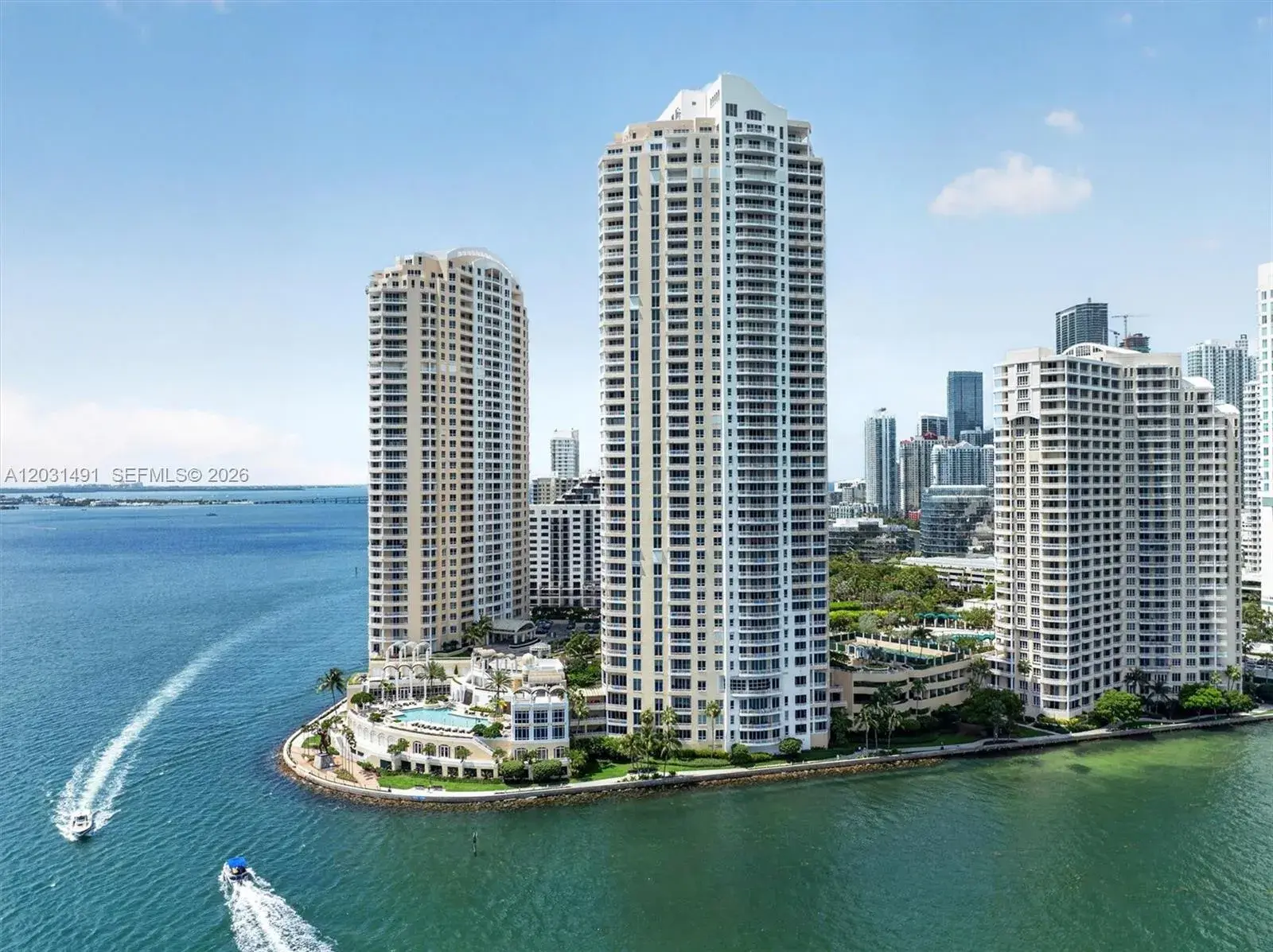 1 bedroom 2 bath for sale at 848 Brickell Key Dr # 3402, Miami FL 33131