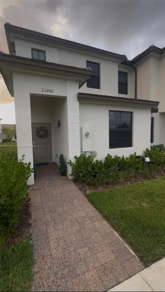 3 bedroom 3 bath Residential for sale at 23242 SW 127th Ct, Homestead FL 33170