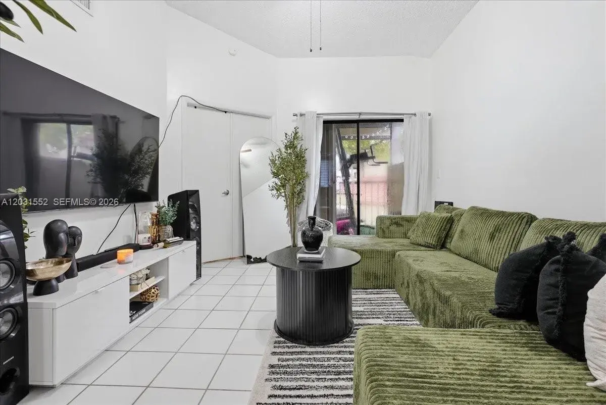 9839 SW 138th Ave, Miami FL 33186