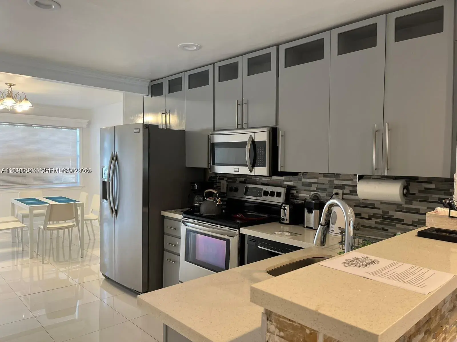 2 bedroom 1 bath Residential Lease for rent at 6431 Hayes St, Hollywood FL 33024