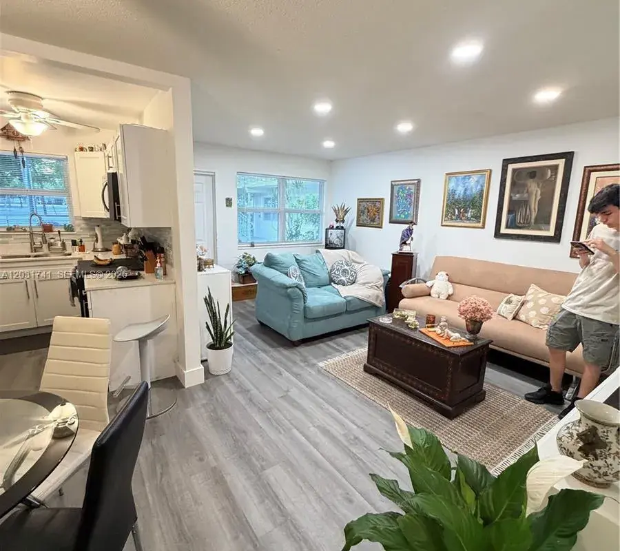 3500 Harrison # 4, Hollywood FL 33021