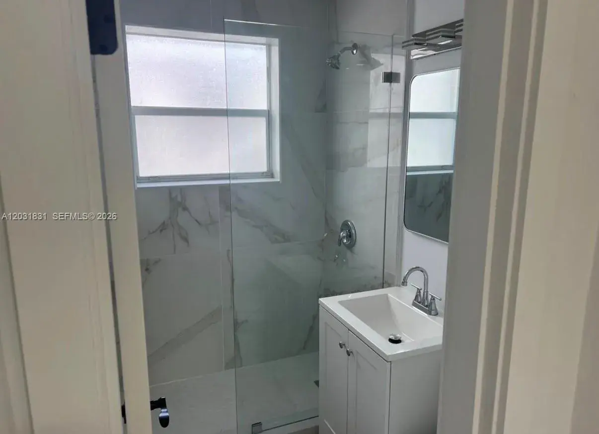 7730 Byron Ave # 4, Miami Beach FL 33141
