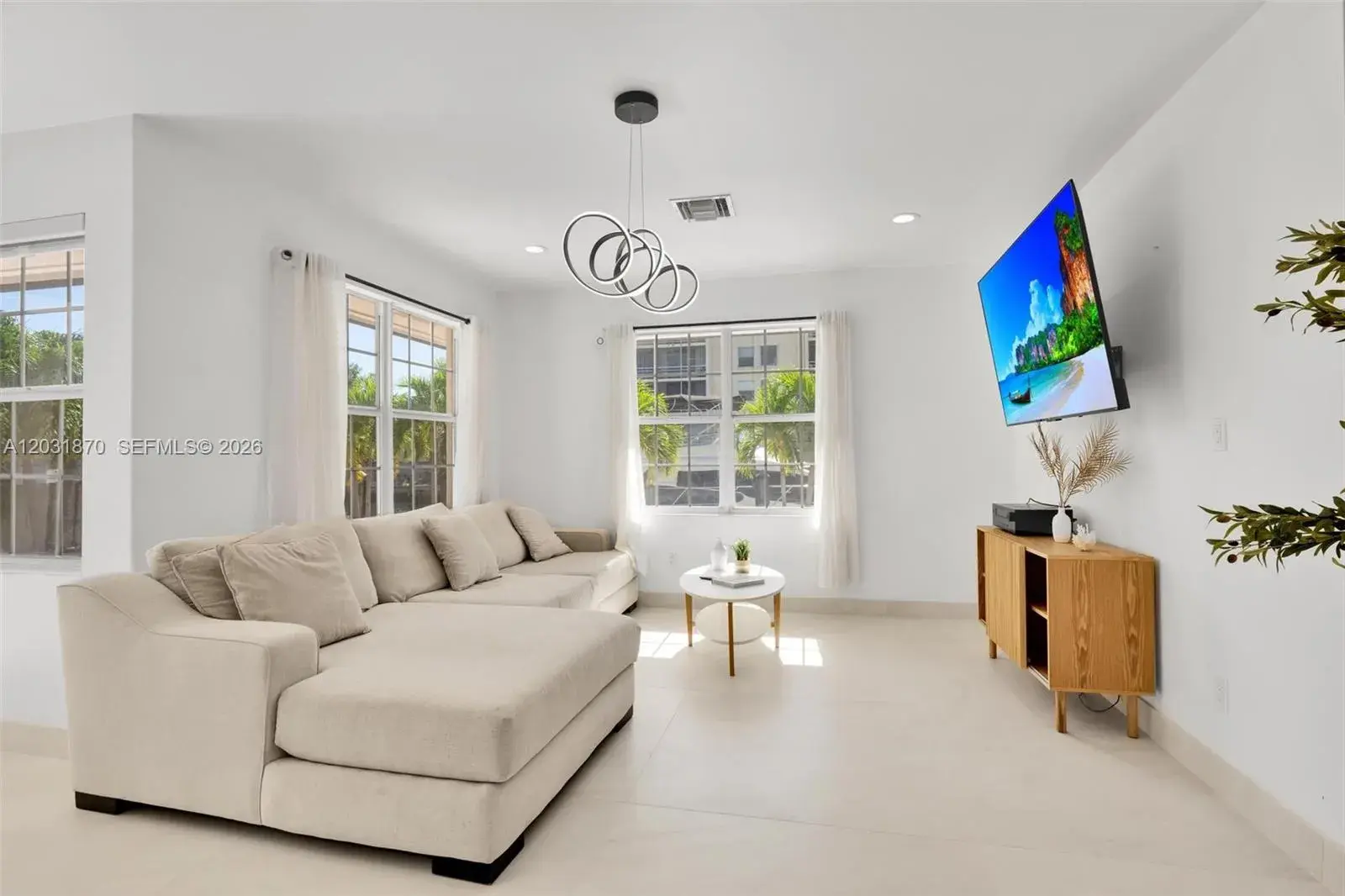 2940 NE 164th St, North Miami Beach FL 33160