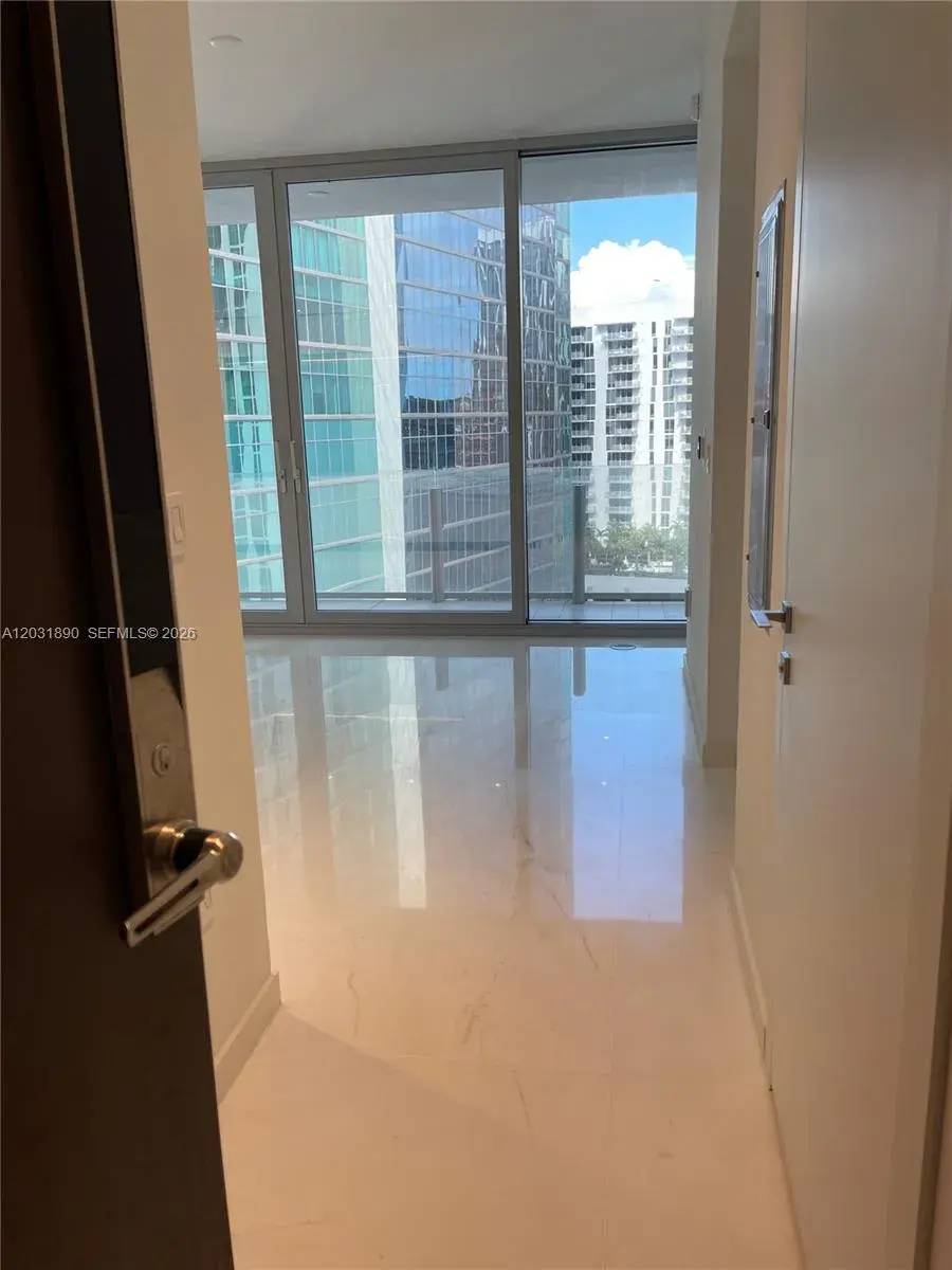 300 Biscayne Blvd Way # 2008, Miami FL 33131