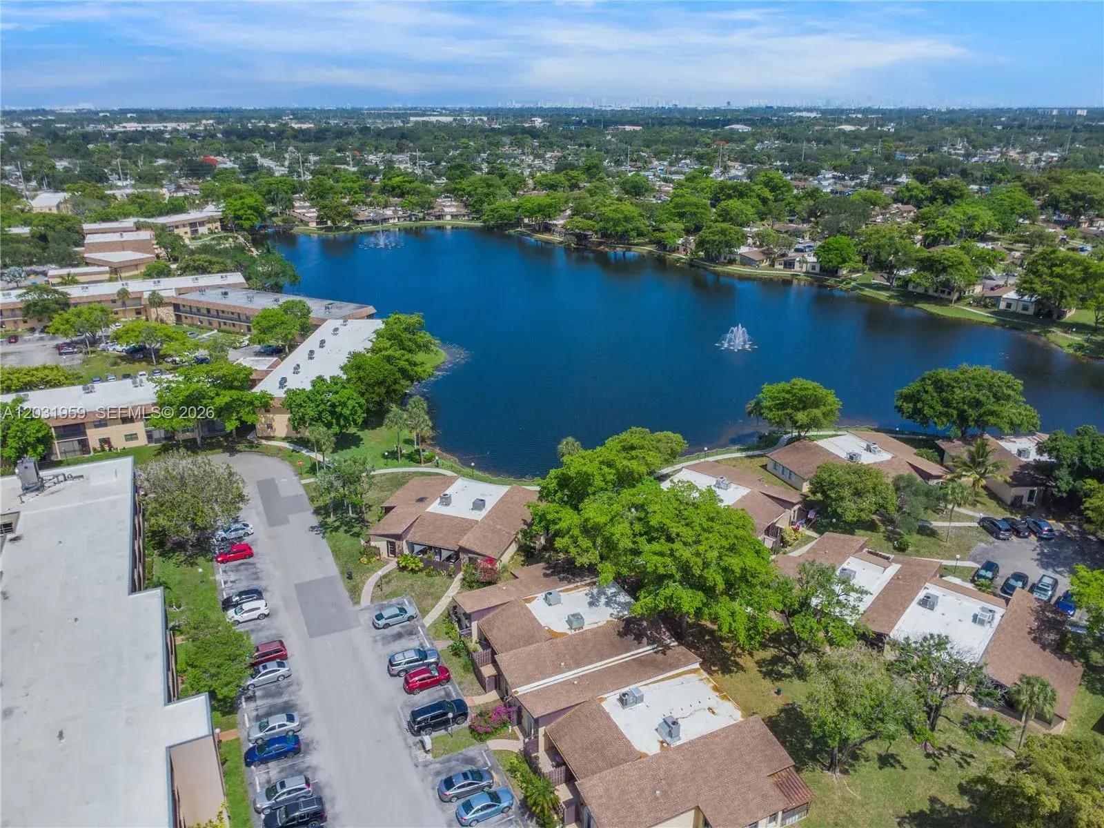 2 bedroom 2 bath Residential Lease for rent at 322 Briarwood Cir # 17, Hollywood FL 33024