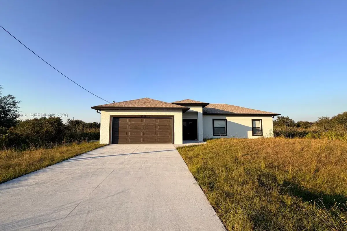 2706 72nd St W, Lehigh Acres FL 33971