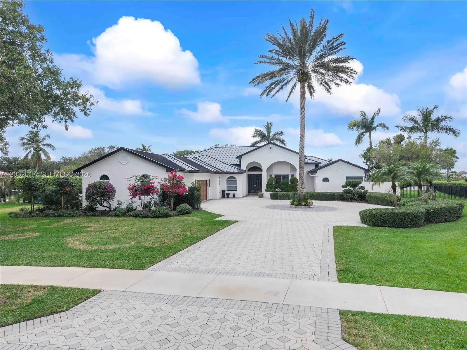 2235 SW 105th Ter, Davie FL 33324