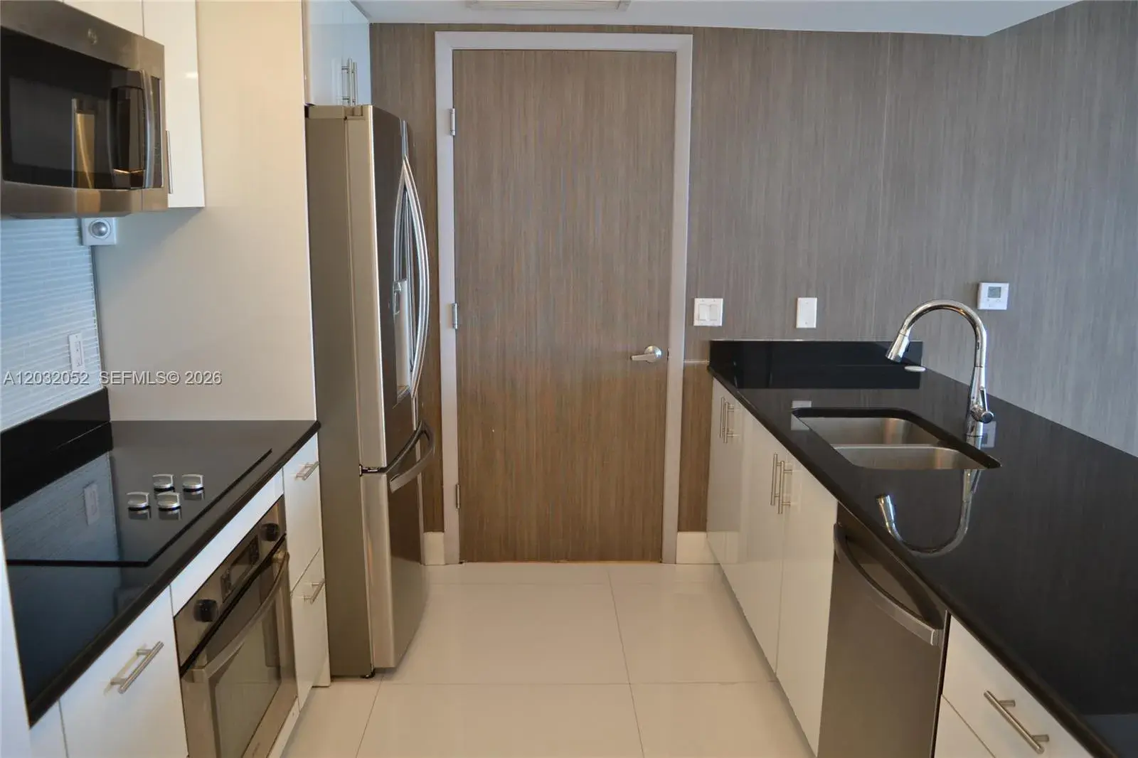 50 Biscayne Blvd # 1408, Miami FL 33132