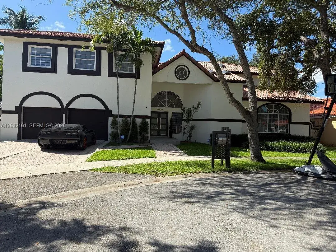 5 bedroom 3 bath Residential for sale at 15106 NW 89th Ct, Miami Lakes FL 33018