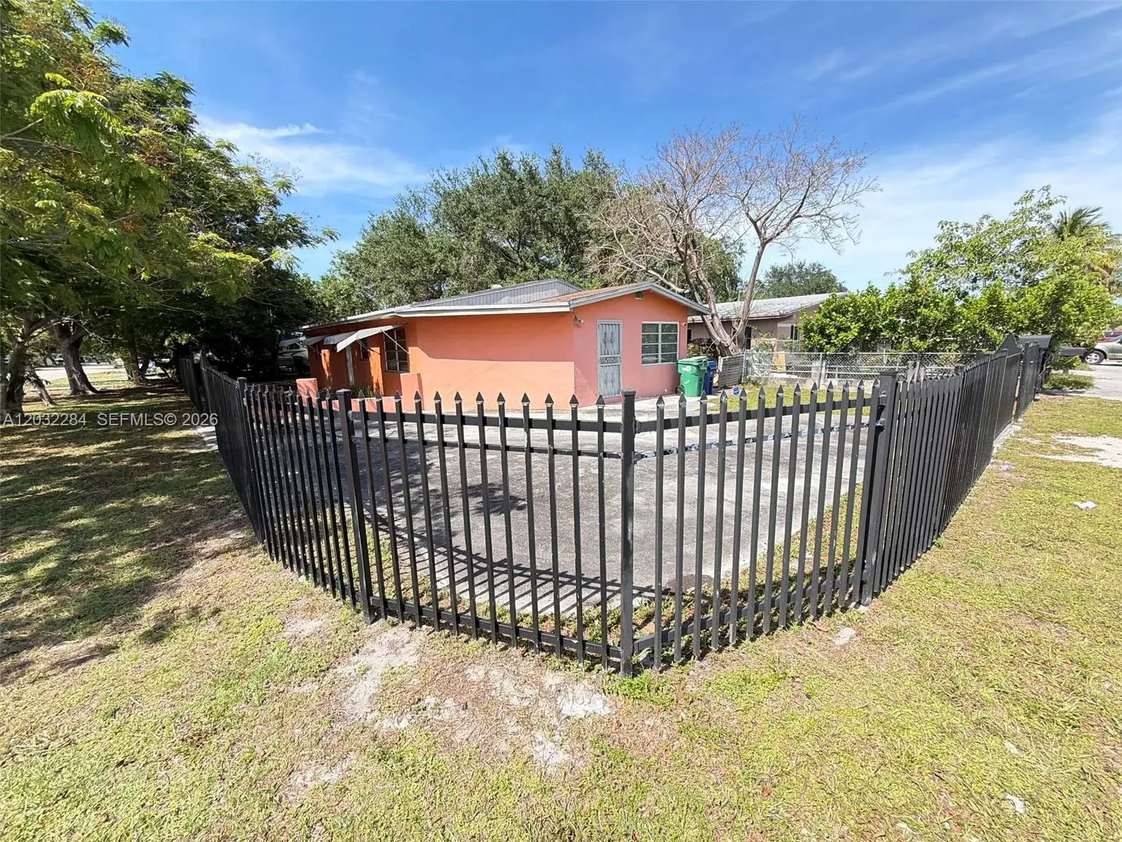997 NW 116th St, Miami FL 33168