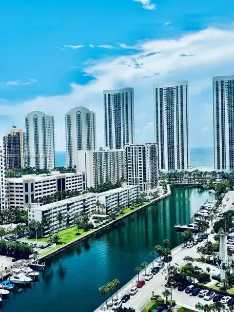 2 bedroom 2 bath for sale at 500 Bayview Dr # 1923, Sunny Isles Beach FL 33160
