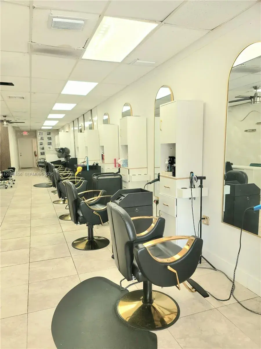 4237 Hollywood Blvd, Hollywood FL 33021