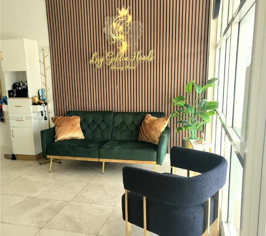 4237 Hollywood Blvd, Hollywood FL 33021