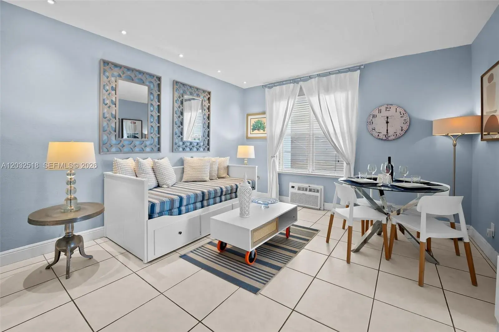 1 bedroom 1 bath for sale at 3030 Collins Ave # 4E, Miami Beach FL 33140