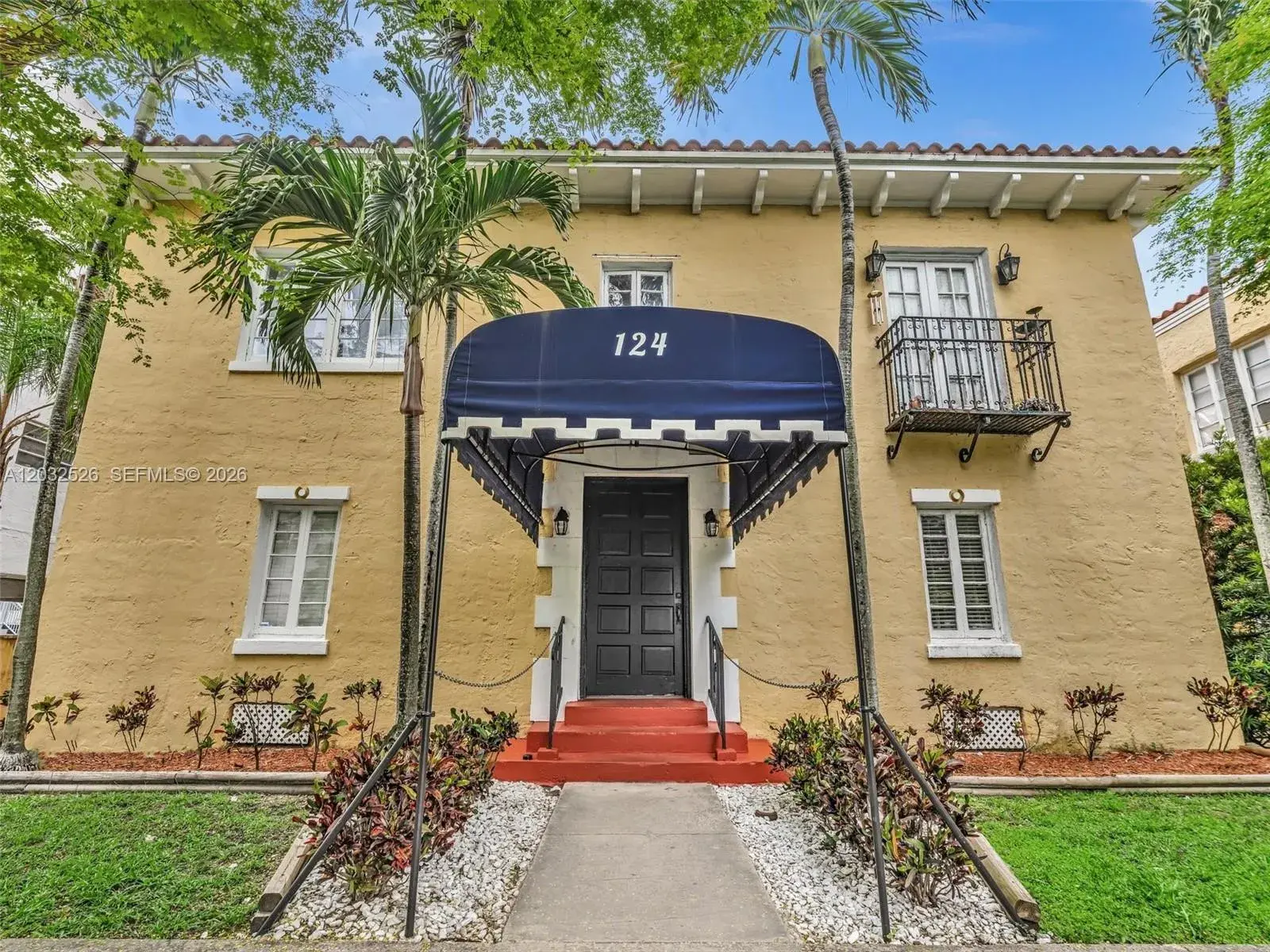 1 bath for sale at 124 Mendoza Ave # 6, Coral Gables FL 33134