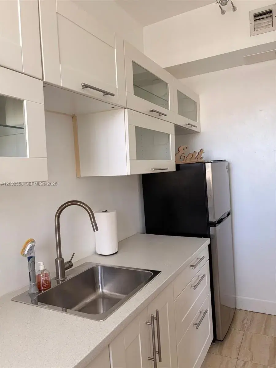 900 16th St # 301, Miami Beach FL 33139