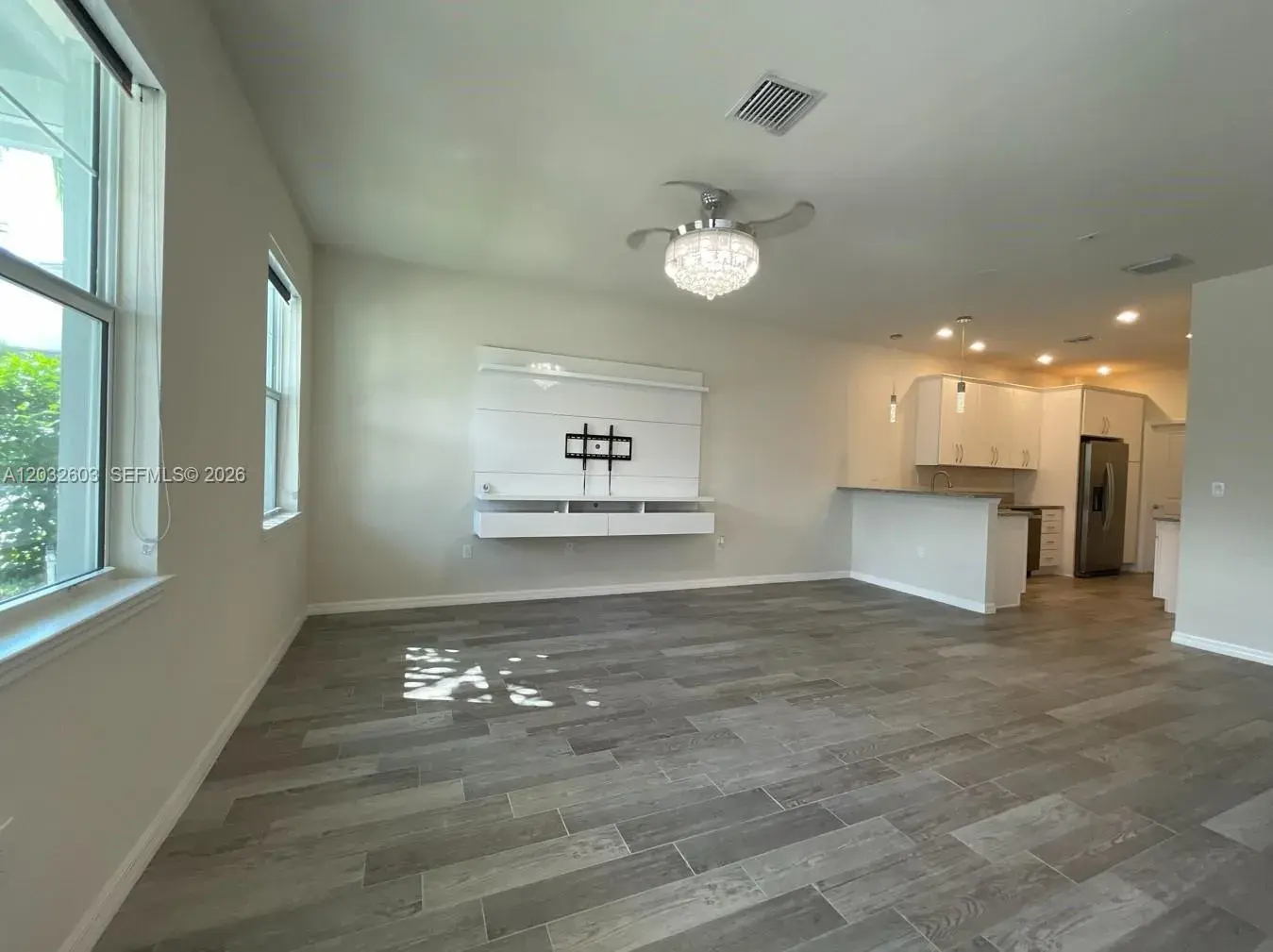4920 Eucalyptus Dr # 2, Hollywood FL 33021