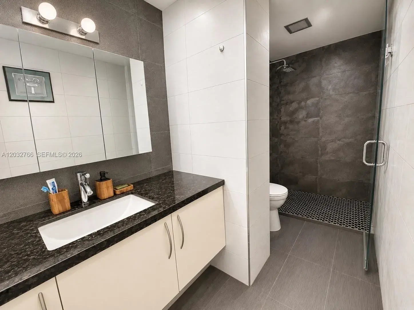 4200 Hillcrest Dr # 403, Hollywood FL 33021