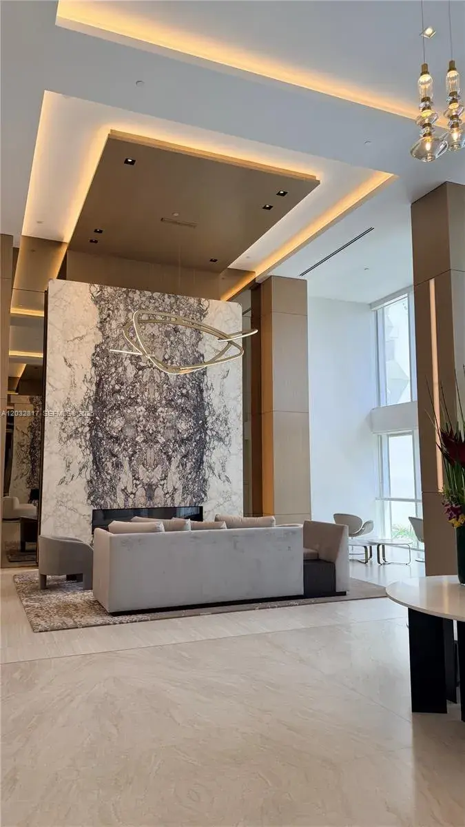 3 bedroom 2 bath Residential for sale at 21205 Yacht Club Dr # 1201, Aventura FL 33180