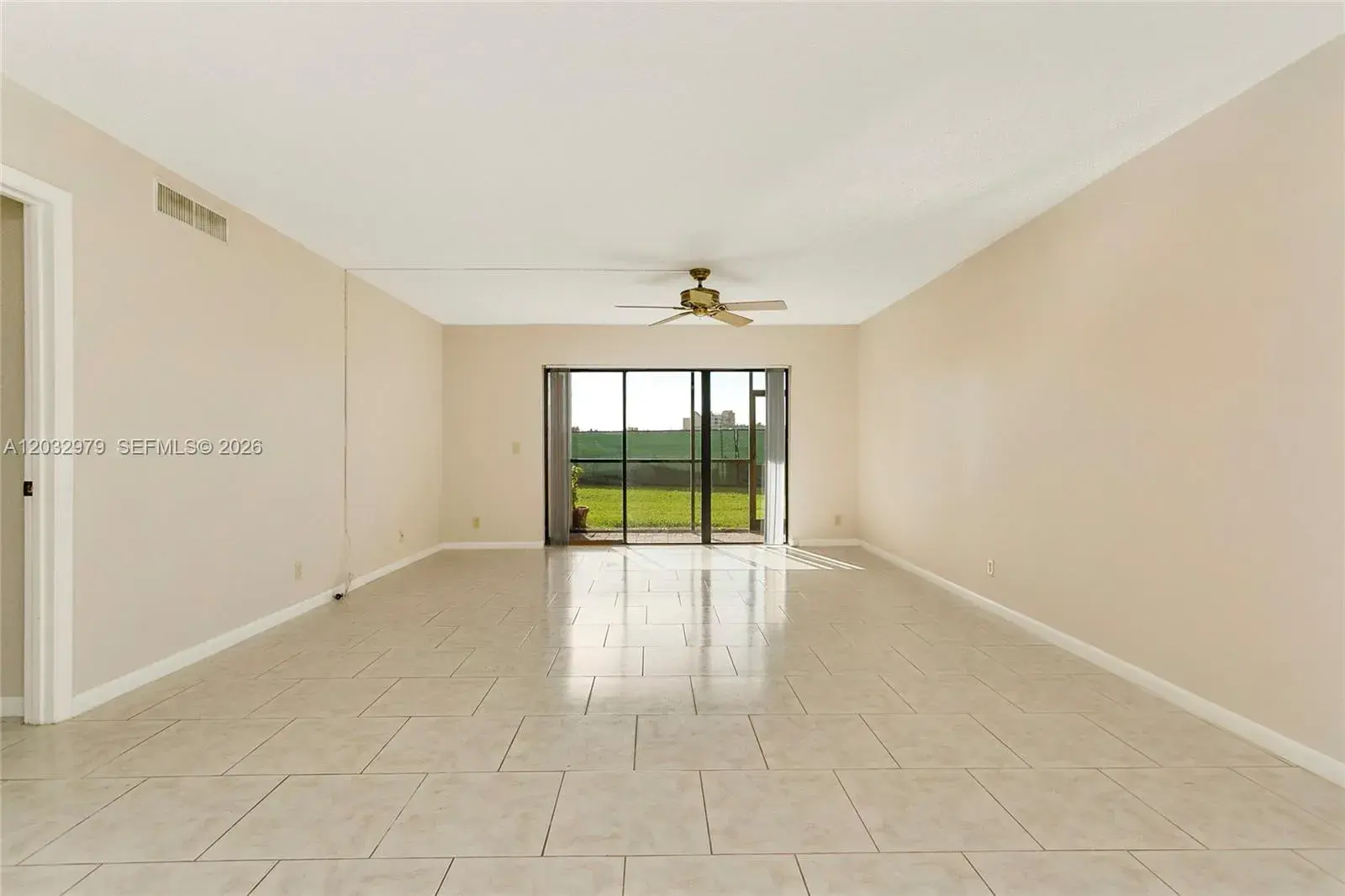 2 bedroom 2 bath Residential for sale at 300 Racquet Club Rd # 104, Weston FL 33326