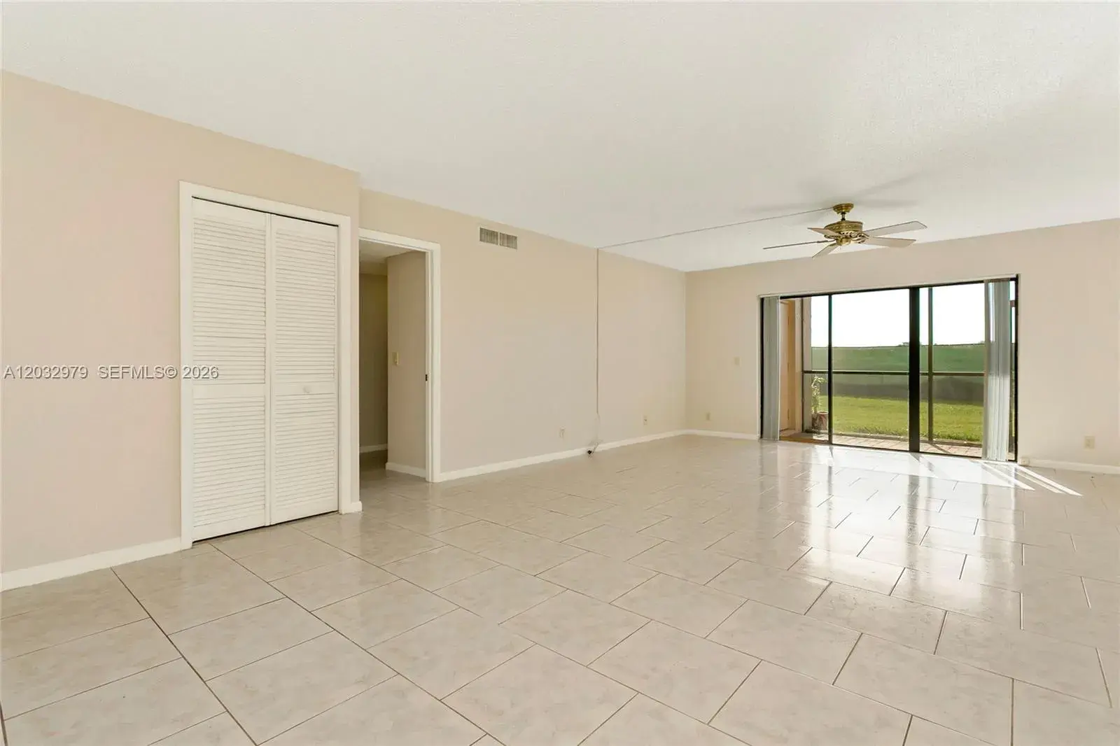 300 Racquet Club Rd # 104, Weston FL 33326