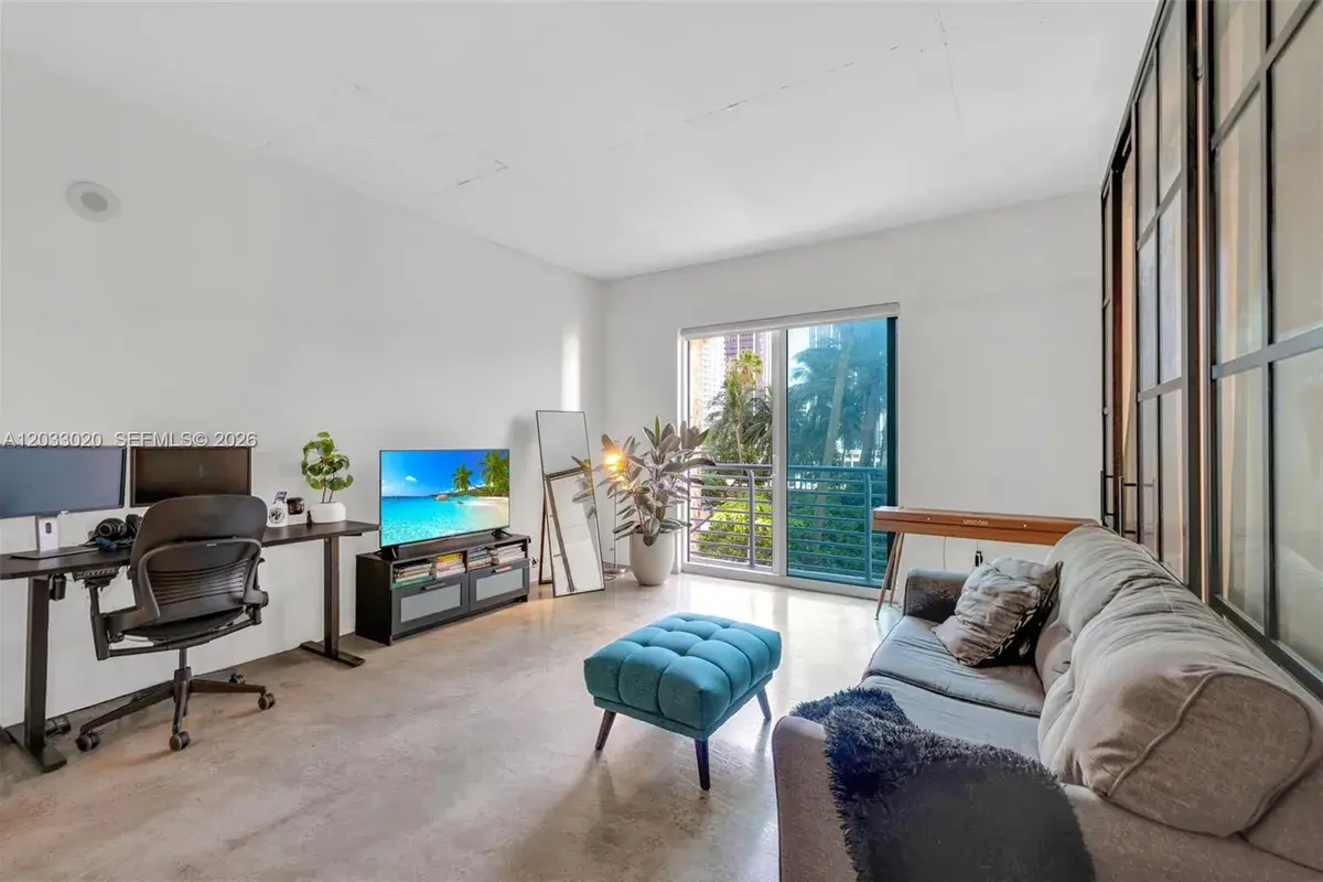 234 NE 3rd St # 1108, Miami FL 33132