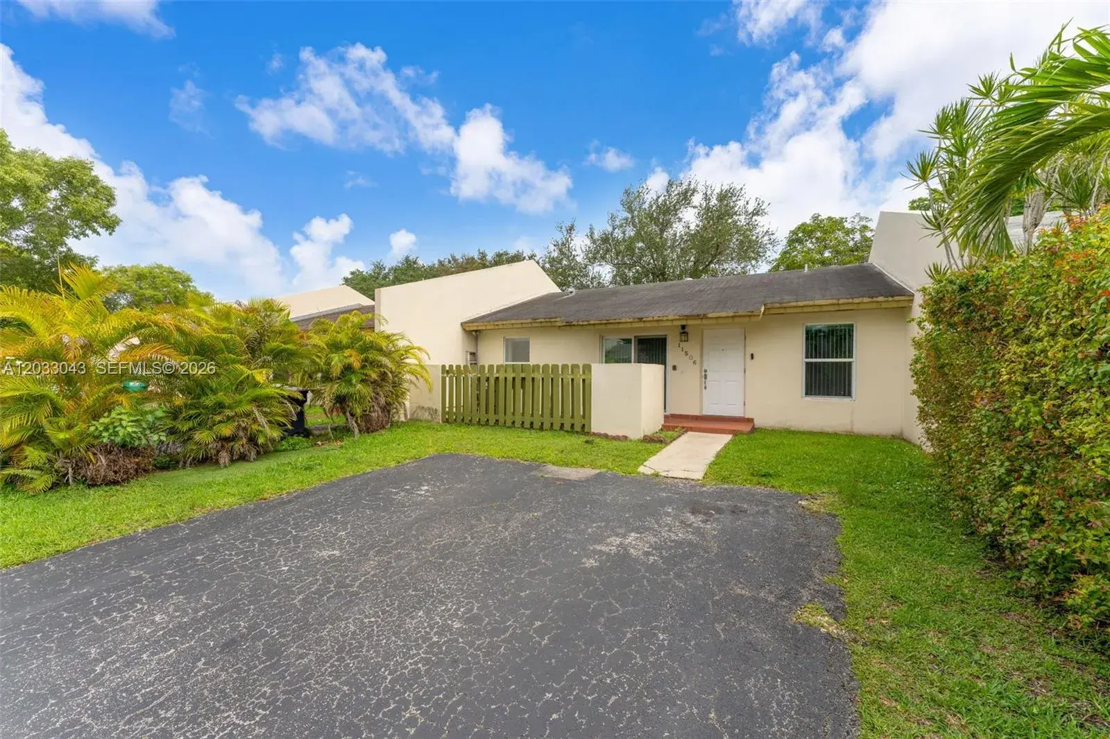 11506 SW 124th Pl # 11506, Miami FL 33186