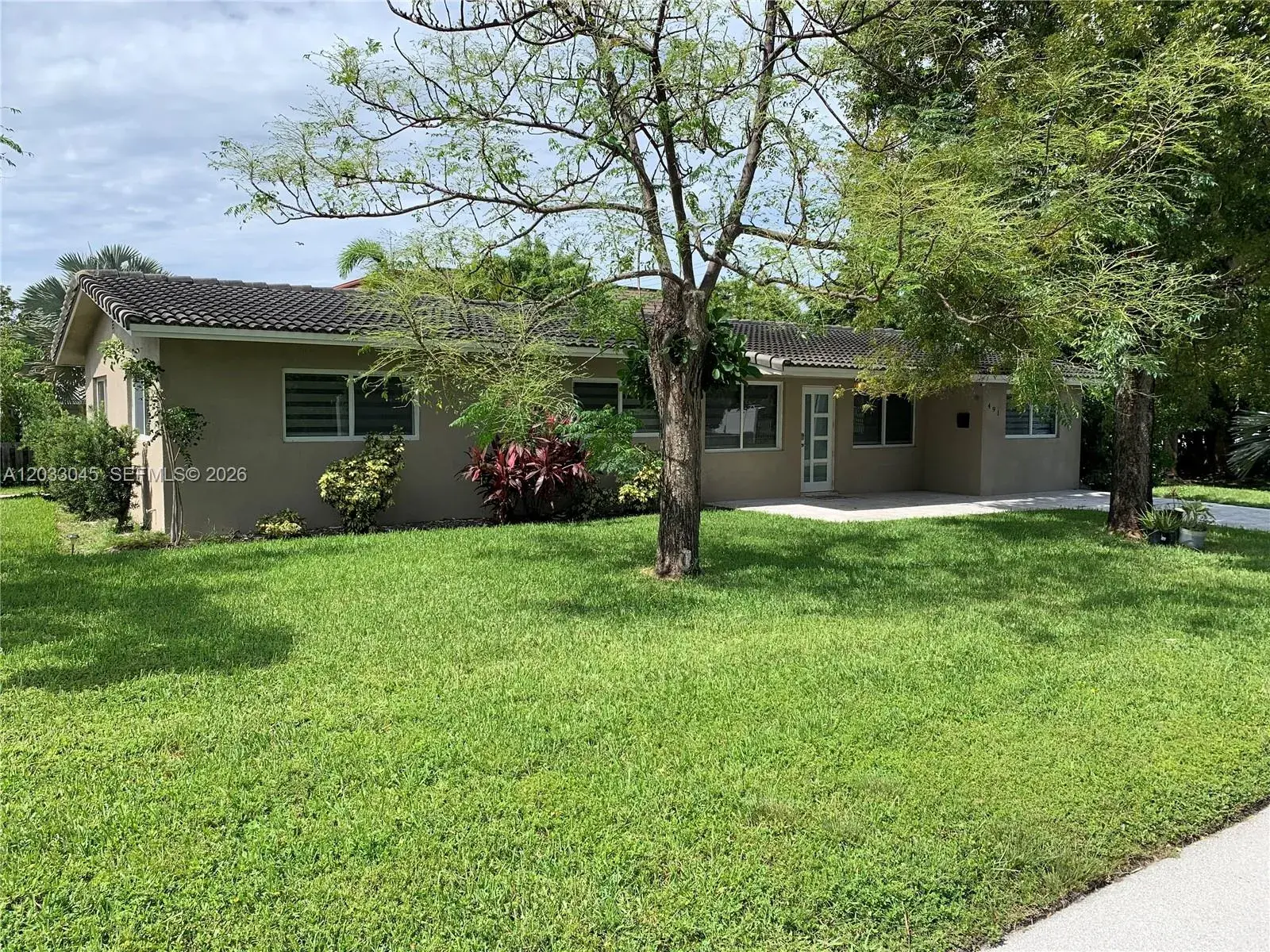 3 bedroom 2 bath Residential Lease for rent at 491 SE 23rd Ave # 491, Pompano Beach FL 33062