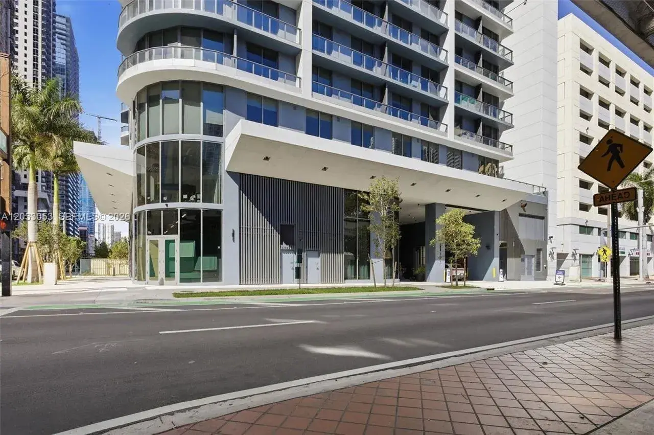 2 bedroom 2 bath Residential for sale at 121 NE 5th St # 2401, Miami FL 33132