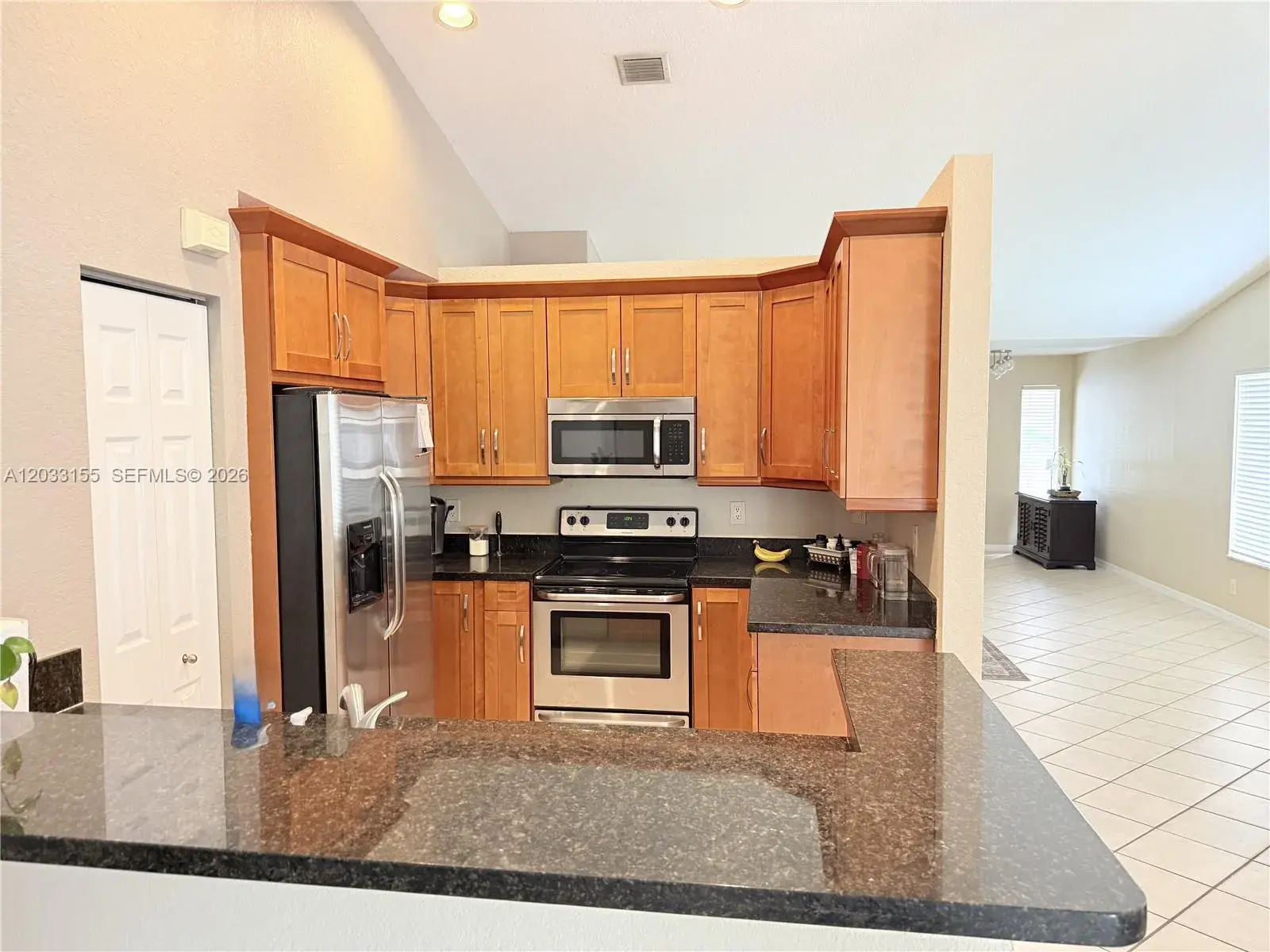 1530 Canary Island Dr, Weston FL 33327