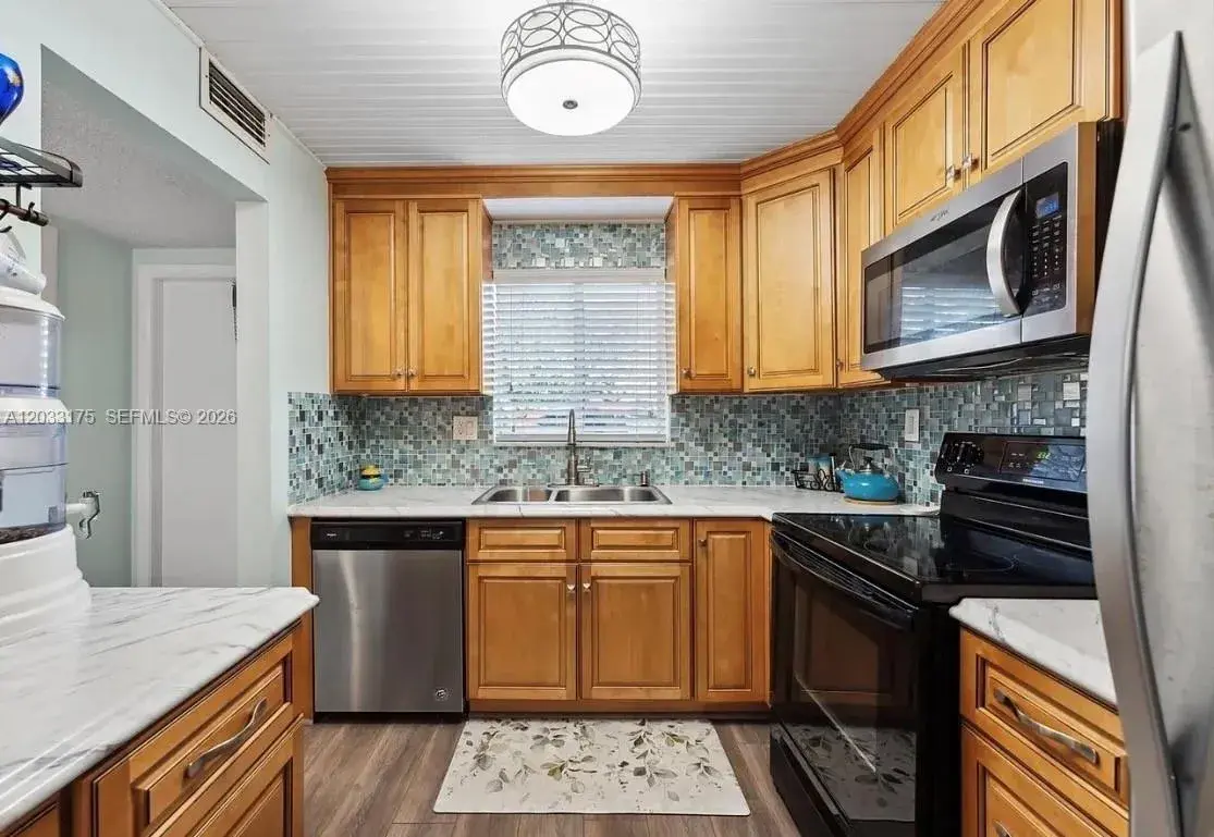 3300 Atlanta St # 15B, Hollywood FL 33021