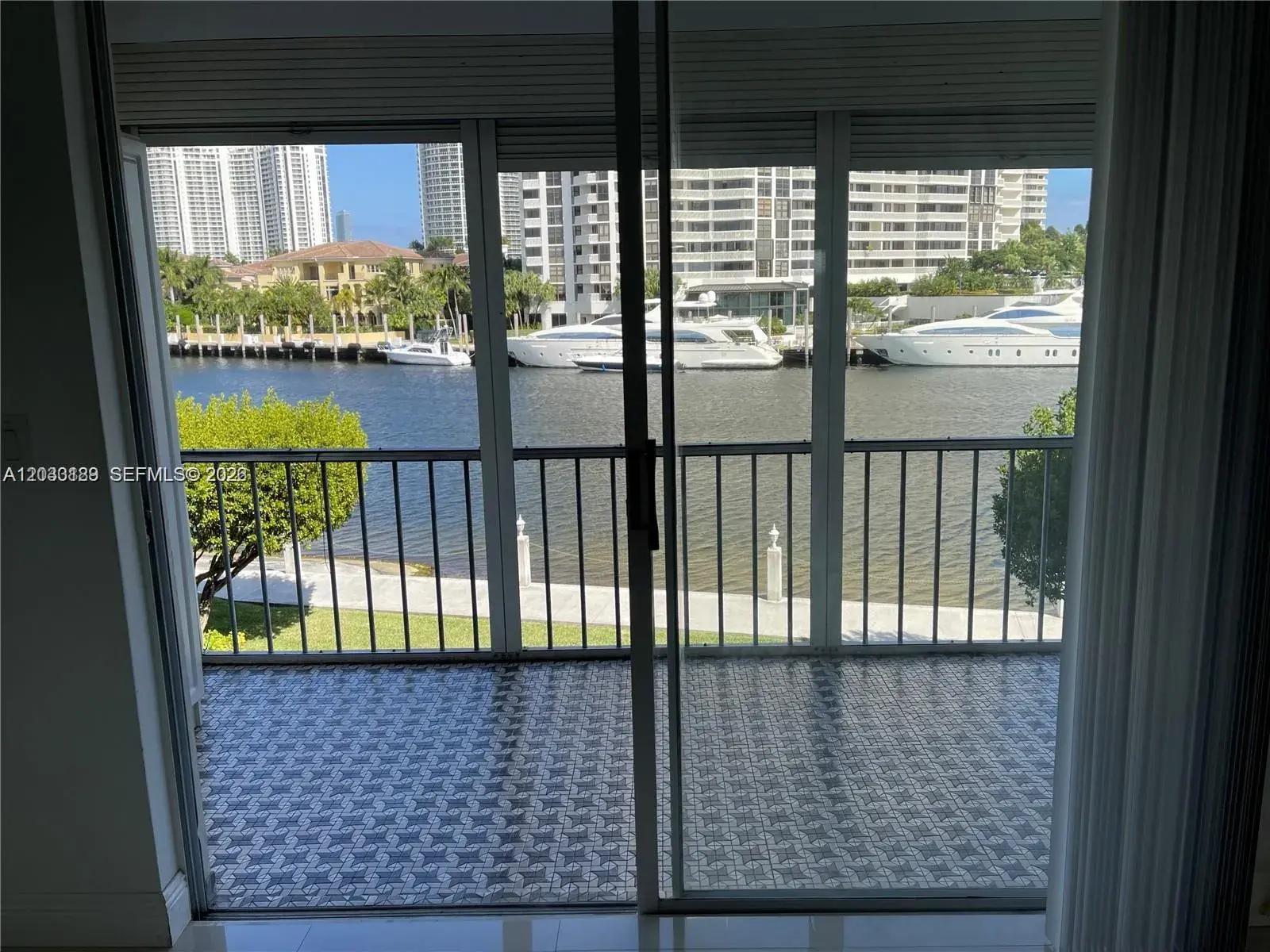 3030 Marcos Dr # T314, Aventura FL 33160