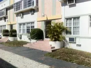 1 bedroom 1 bath Residential Lease for rent at 1612 Drexel Avenue # 8, Miami Beach FL 33139