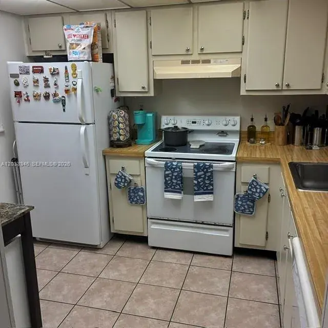 10845 SW 112th Ave, Miami FL 33176