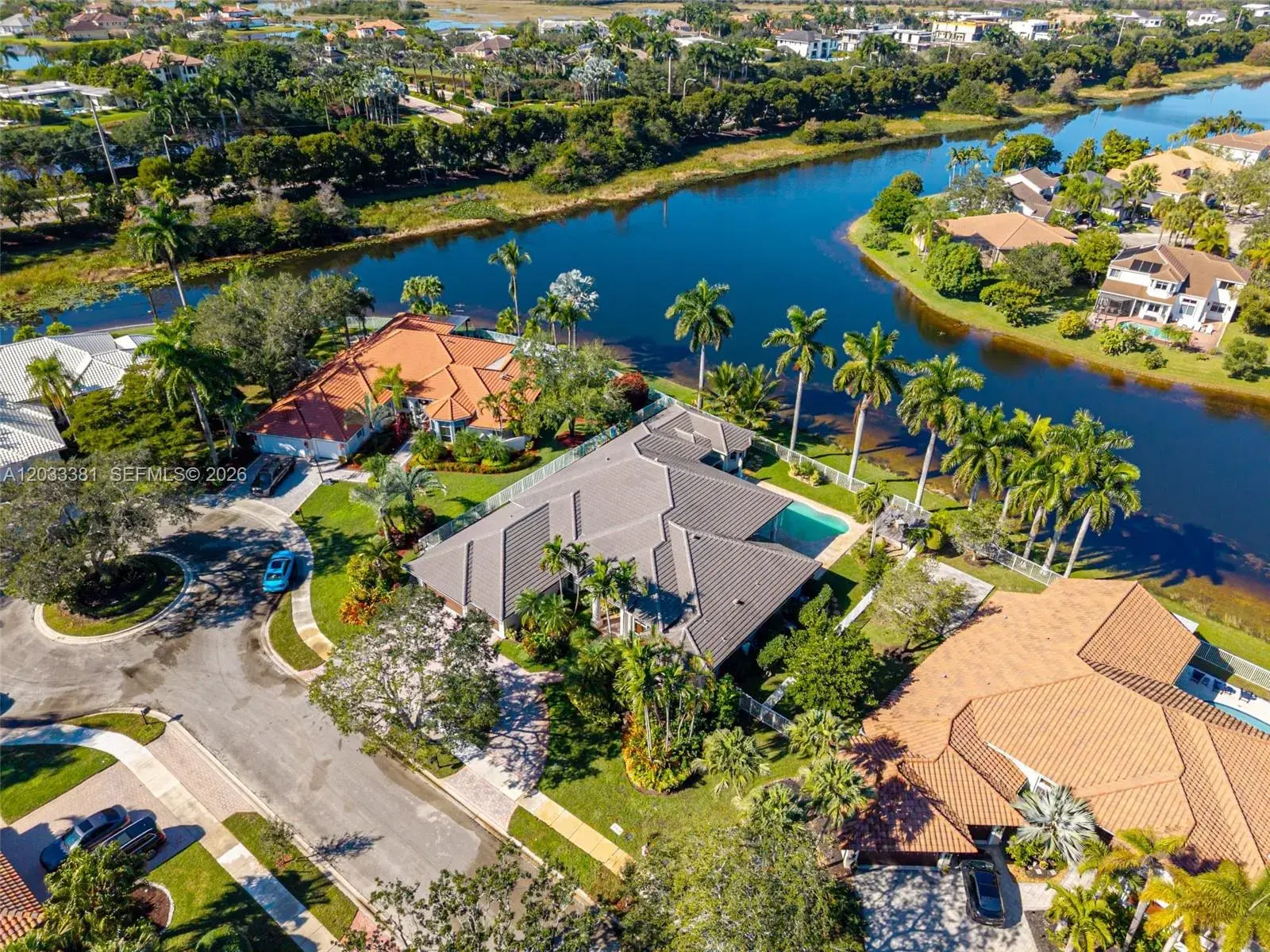 7 bedroom 6 bath for sale at 2950 Medinah, Weston FL 33332