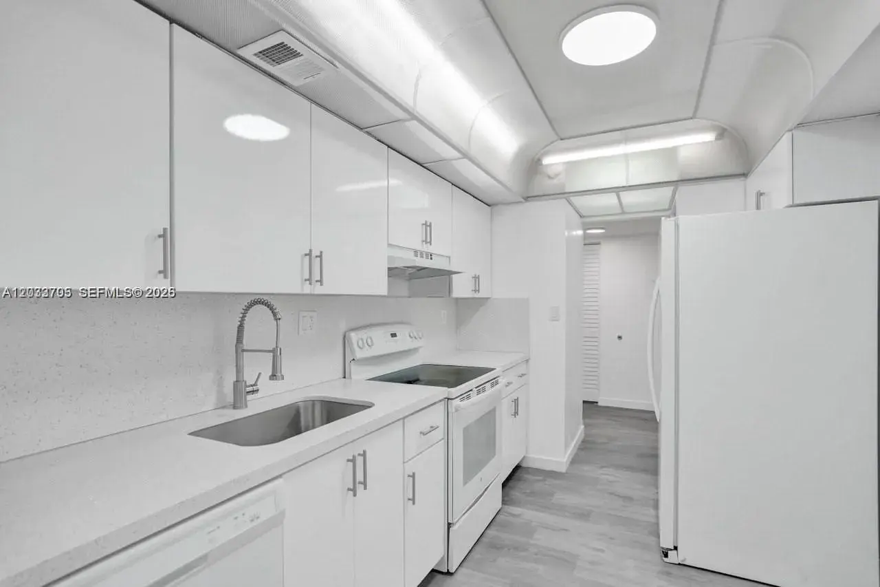 2 bedroom 2 bath Residential for sale at 3821 Environ Blvd # 403, Lauderhill FL 33319