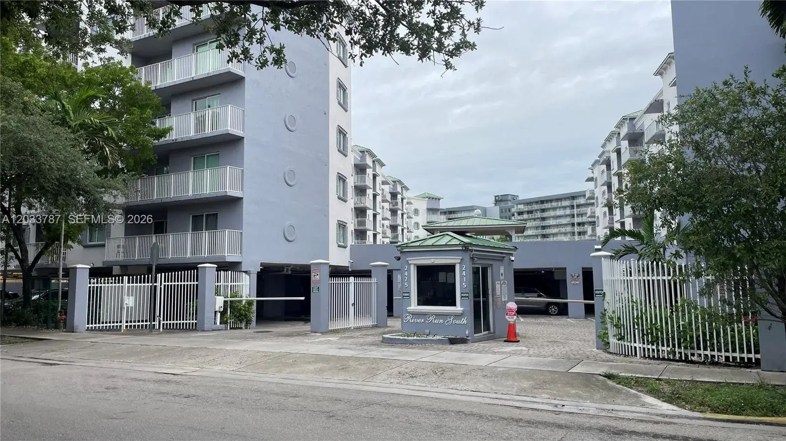 2 bedroom 2 bath Residential Lease for rent at 2475 NW 16th St Rd # 309, Miami FL 33125