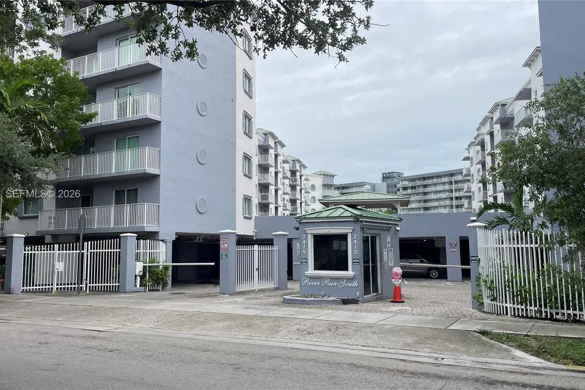 2475 NW 16th St Rd # 309, Miami FL 33125