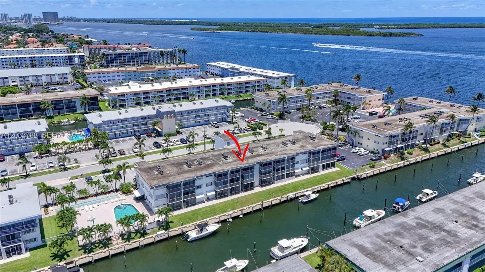 1 bedroom 1 bath Residential for sale at 112 Doolen Ct # 306, North Palm Beach FL 33408