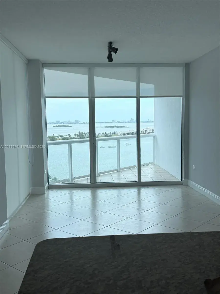 1 bedroom 1 bath Residential Lease for rent at 480 NE 30th St # 1504, Miami FL 33137