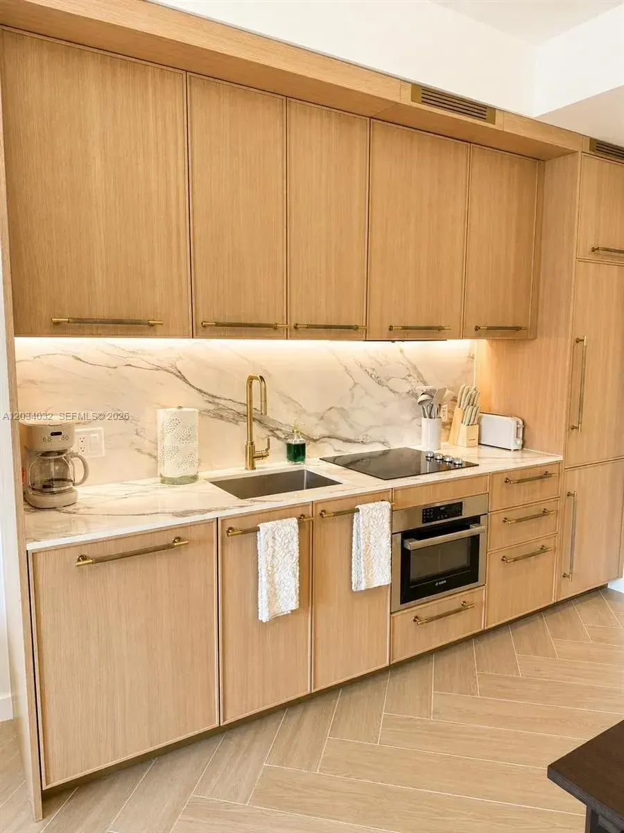 1 bedroom 1 bath Residential Lease for rent at 2700 NW 2ND AVE # 209, Miami FL 33127