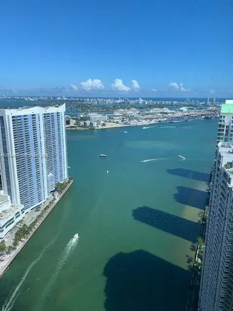 2 bedroom 2 bath Residential Lease for rent at 465 Brickell Ave # 4902, Miami FL 33131
